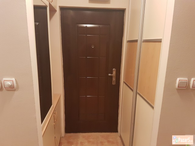 Продавам реновиран стан кај ВЕРО Аеродром