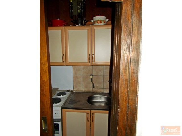 Prodavam Kuka Mozi Zamena Za Stan