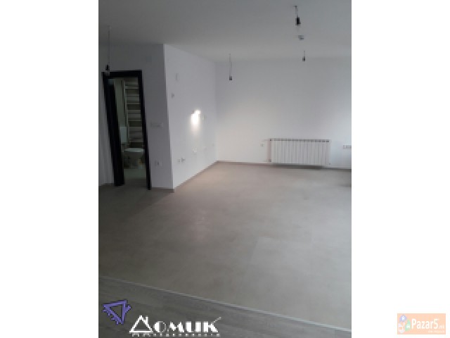 Domik Izdava Deloven Prostor Vo Centar