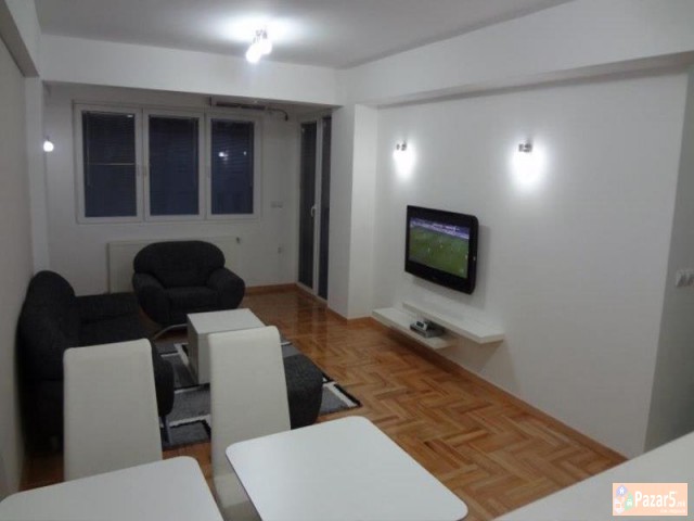 Se Iznajmuva Trosoben Stan Vo Debar Maalo