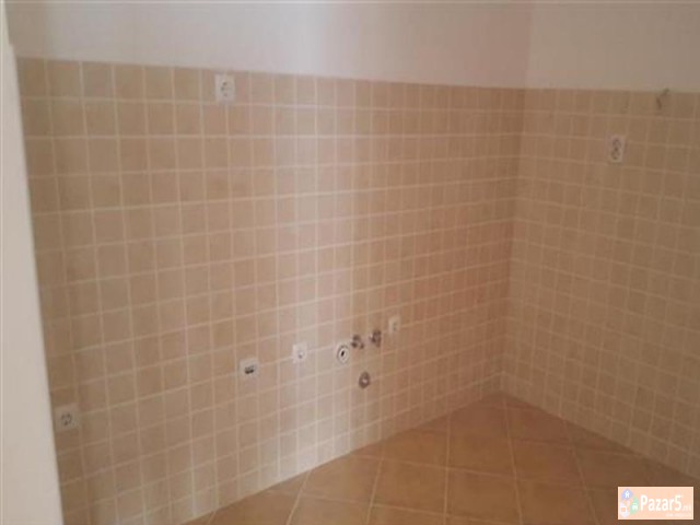 Se Izdava Prazen Dvosoben Stan Vo Kisela Voda