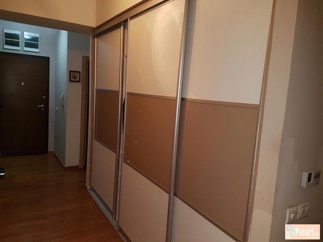 Se Izdava Trosoben Stan Vo Taftalidze 2