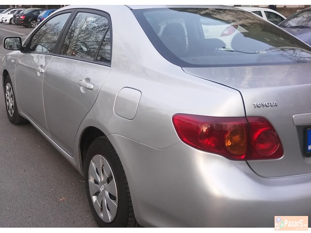 Продавам Тојота Корола