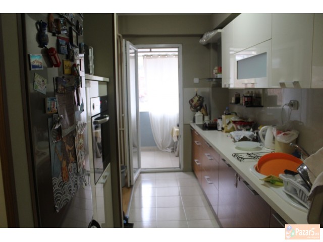 Се продава двособен стан во Кисела Вода