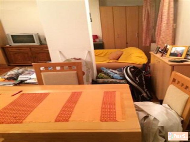 Se Izdava Trosoben Stan Vo Micurin