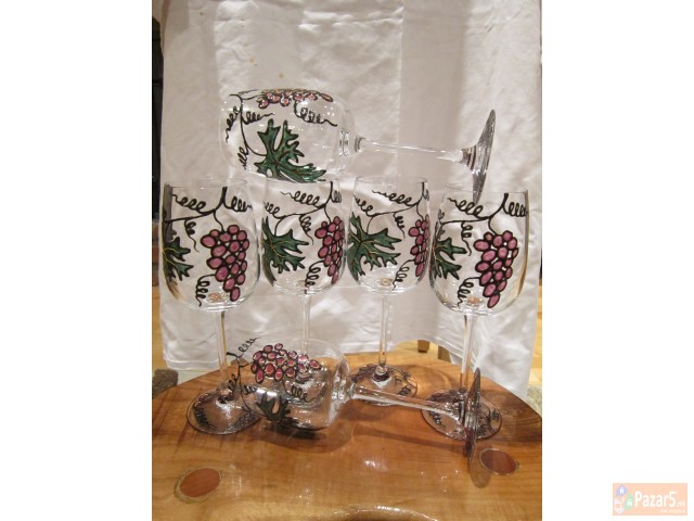 Рачно цртани чаши, готови и по нарачка