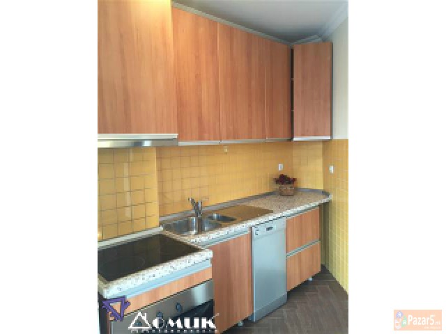 Domik Izdava Deloven Prostor Na Ulica Makedonija