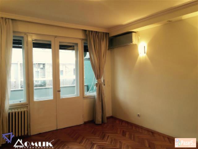 Domik Izdava Deloven Prostor Na Ulica Makedonija