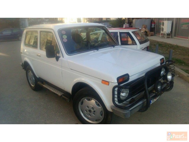 Се продава лада нива 4x4 2006