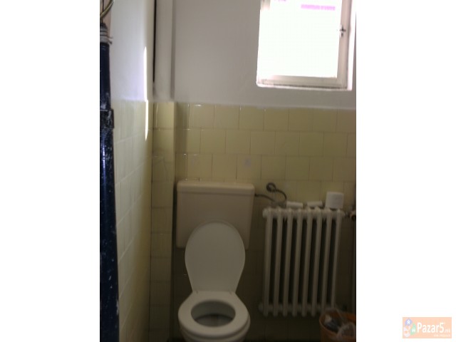 СЕ ИЗДАВА 3-СОБЕН И ГАРСОЊЕРА НА ВОДНО