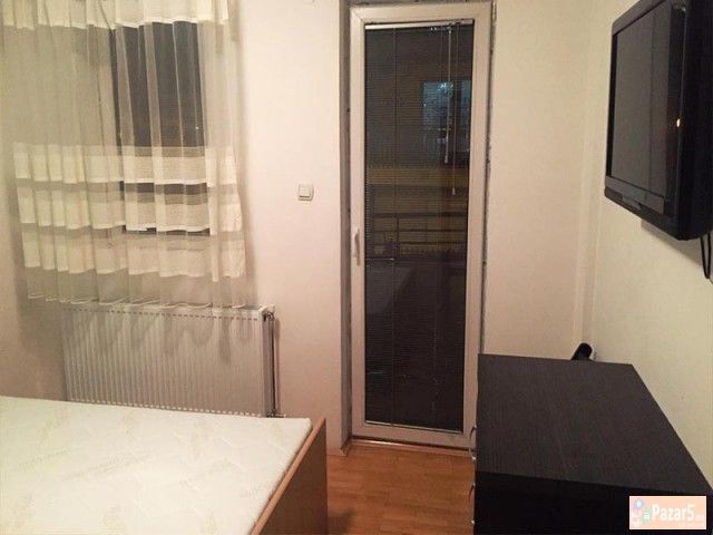 Se Izdava Dvosoben Stan Vo Centar