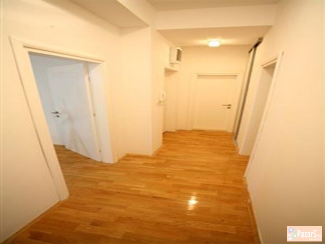 Se Izdava Nov Trosoben Stan Vo Debar Maalo