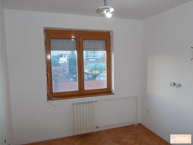 Se Izdava Prazen Stan Vo Hrom