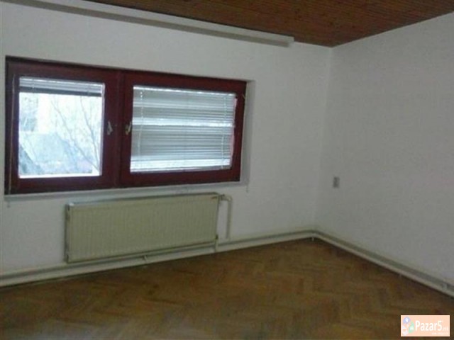 Se Izdava Prazen Stan Vo Debar Maalo