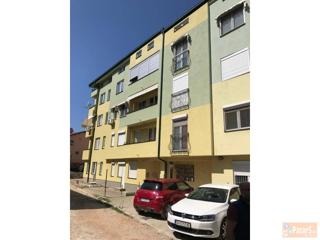 ГАРСОЊЕРА ПОЗАДИ ХОТЕЛ РОЈАЛ ОХРИД