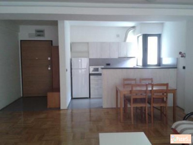 Se Izdava Dvosoben Stan Vo Debar Maalo