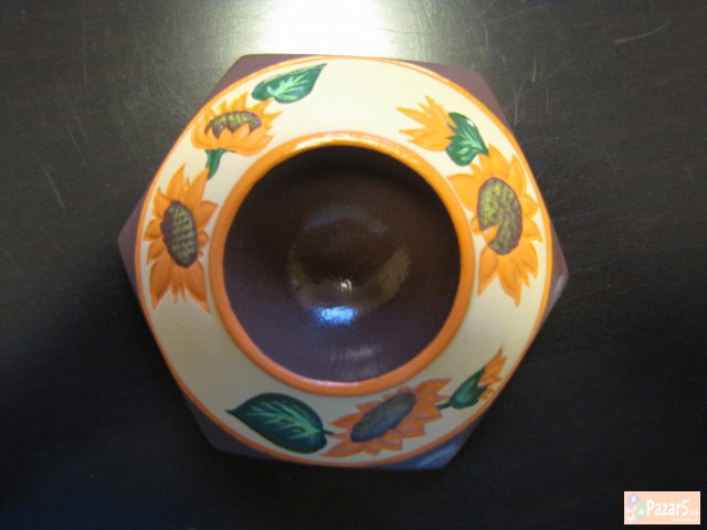 Рачно изработени велигденски декоративни јајца, др