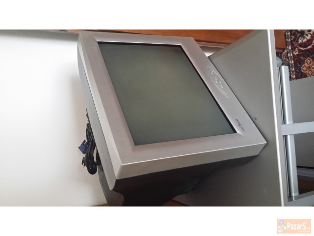 Prodavam Crt Monitor 19"