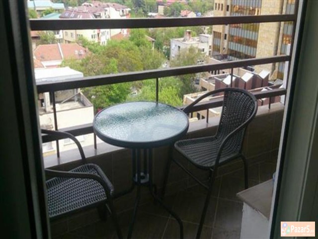 Se Iznajmuva Dvosoben Stan Vo Centar