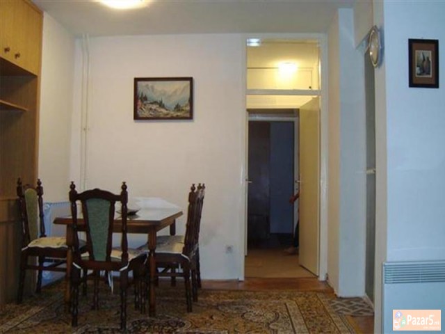 СЕ ИЗДАВА ТРОСОБЕН СТАН ВО АЕРОДРОМ