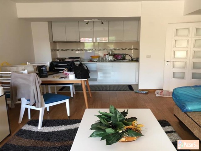 СЕ ИЗДАВА ДВОСОБЕН СТАН ВО АЕРОДРОМ