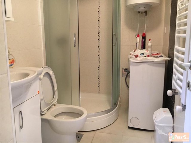 СЕ ИЗДАВА ДВОСОБЕН СТАН ВО АЕРОДРОМ