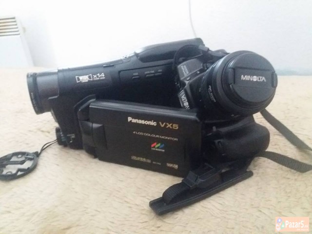 Се продава: Апарат Minolta и Камера Panasonic