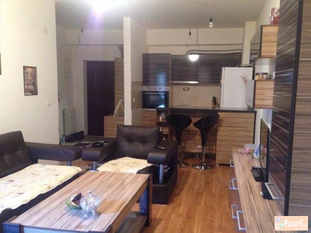 СЕ ИЗДАВА ДВОСОБЕН СТАН ВО КАРПОШ 2 МИ ДА