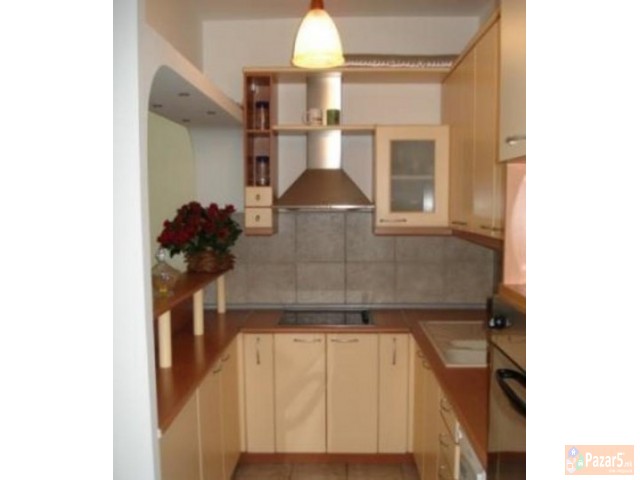 Се изнајмува стан 76м2 во Аеродром-Мичурин