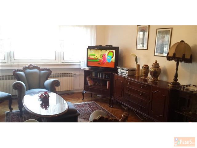 Се изнајмува наместен стан во Аеродром од 90 м2