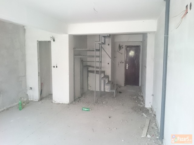 Се продава стан дуплекс кај студентскиот дом Пелаг