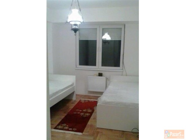 Се изнајмува стан 57м2 во Аеродром