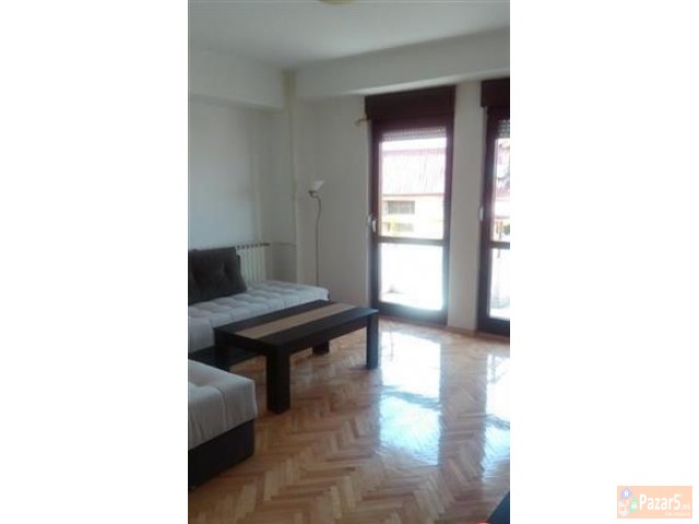 Се изнајмува стан 50м2 на ул.Ленинова