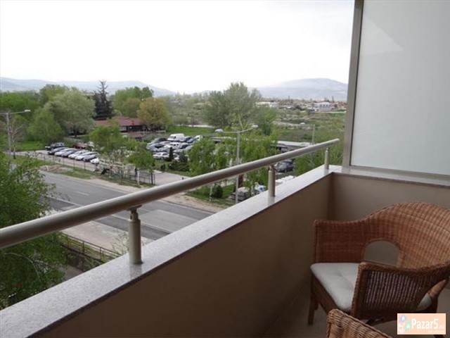 Se Iznajmuva Dvosoben Stan Vo Karposh 4