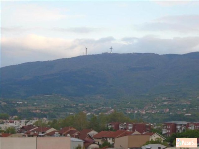 Se Iznajmuva Trosoben Prazen Stan Vo Vlae