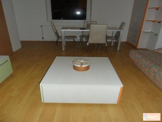 СЕ ИЗДАВА ДВОСОБЕН СТАН ВО КИСЕЛА ВОДА