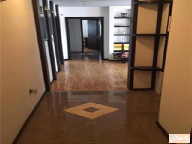 СЕ ИЗДАВА ЧЕТИРИСОБЕН СТАН ВО ЦЕНТАР