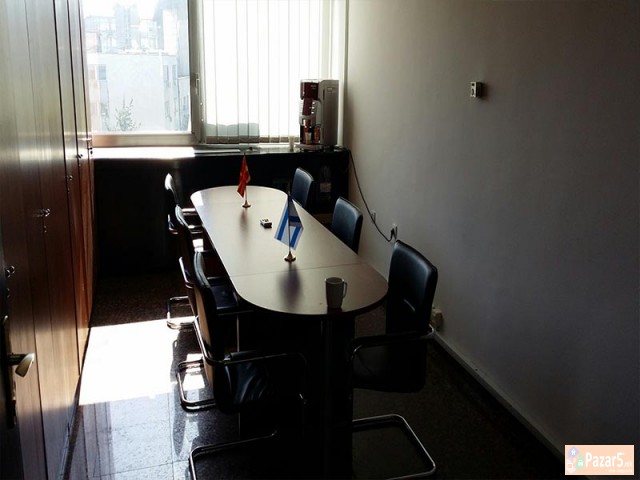 СЕ ИЗДАВА ДЕЛОВЕН ПРОСТОР ВО ТЦ ПАЛОМА БЈАНКА