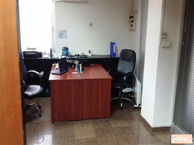 СЕ ИЗДАВА ДЕЛОВЕН ПРОСТОР ВО ТЦ ПАЛОМА БЈАНКА