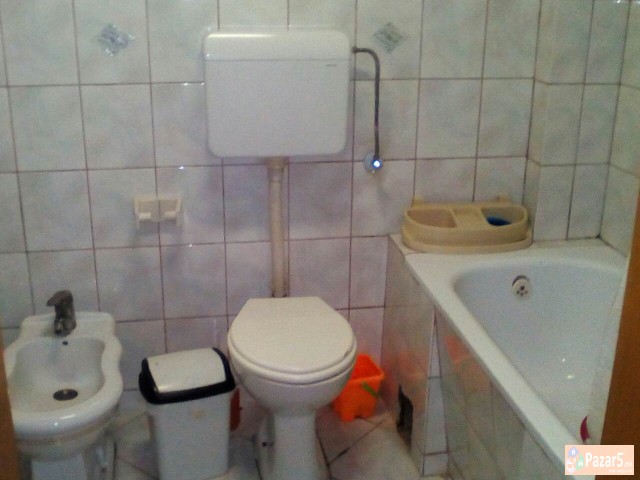 Се изнајмува 67м2 стан во Тафталиџе