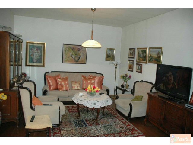 Се продава куќа 90м2 во Црниче