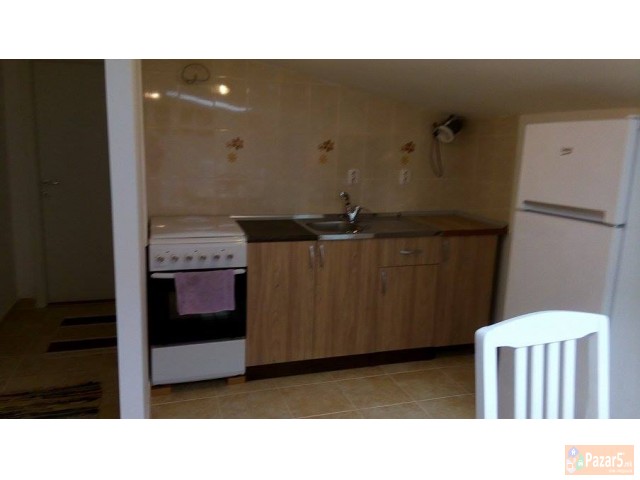 Се изнајмува нов стан 70м2 во Автокоманда