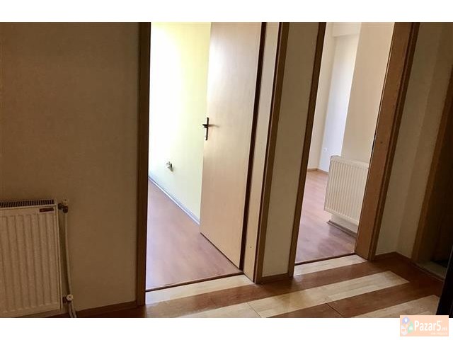 Се продава стан 56м2 позади Рамстор