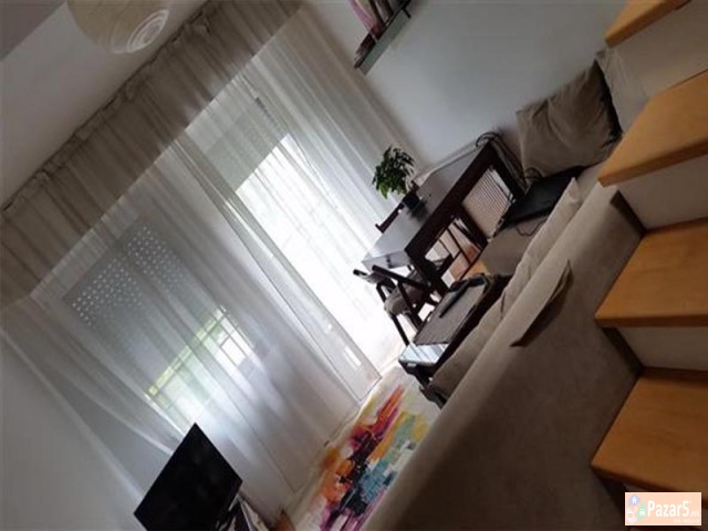 СЕ ИЗДАВА ТРОСОБЕН СТАН ВО КАПИШТЕЦ