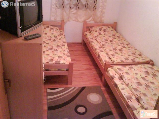 Izdavam Sobi Vo Ohrid!!!