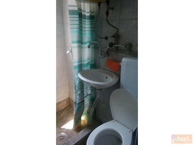 Izdavam Garsonjera Vo Avtokomanda