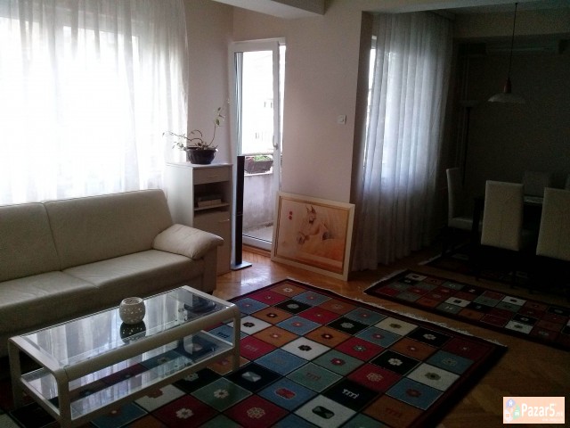 СЕ ИЗДАВА НАМЕСТЕН СТАН ВО МИЧУРИН