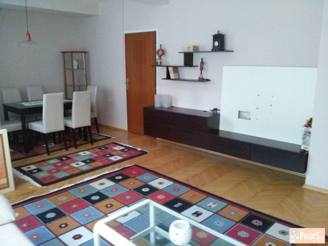 СЕ ИЗДАВА НАМЕСТЕН СТАН ВО МИЧУРИН