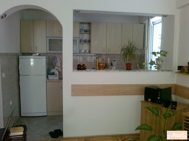 Se Izdava Dvosoben Stan Crnice Nad Drzavna Bolnica