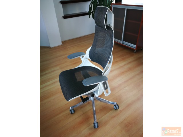 Се продава канцелариски мебел